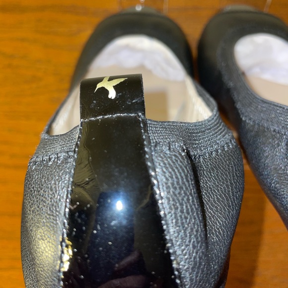 Black leather/patent leather ballet flats. Never worn. New in the box. - Picture 13 of 14